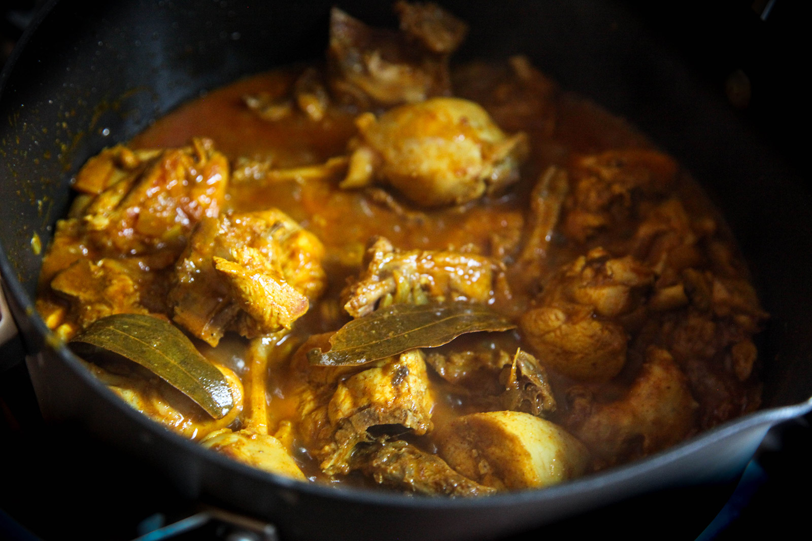 Cooking chicken & potatoes for Munim's Bangladeshi Chicken Curry