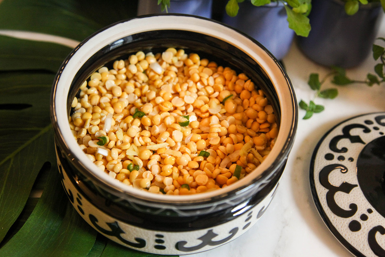 kacha-chana-or-yellow-split-pea-bengal-gram-salad