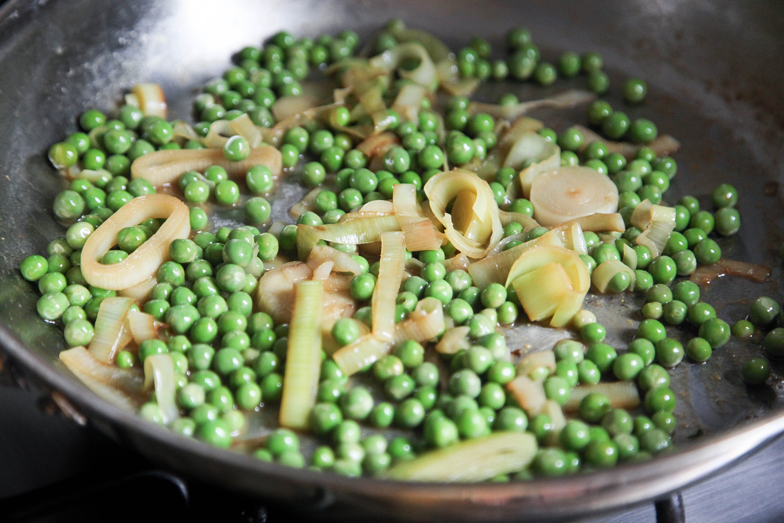 Leeks and Peas cooked in stock ready for the salad