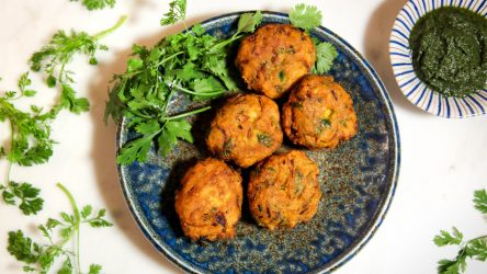 Piyaju, Bangladeshi lentil & onion fritters